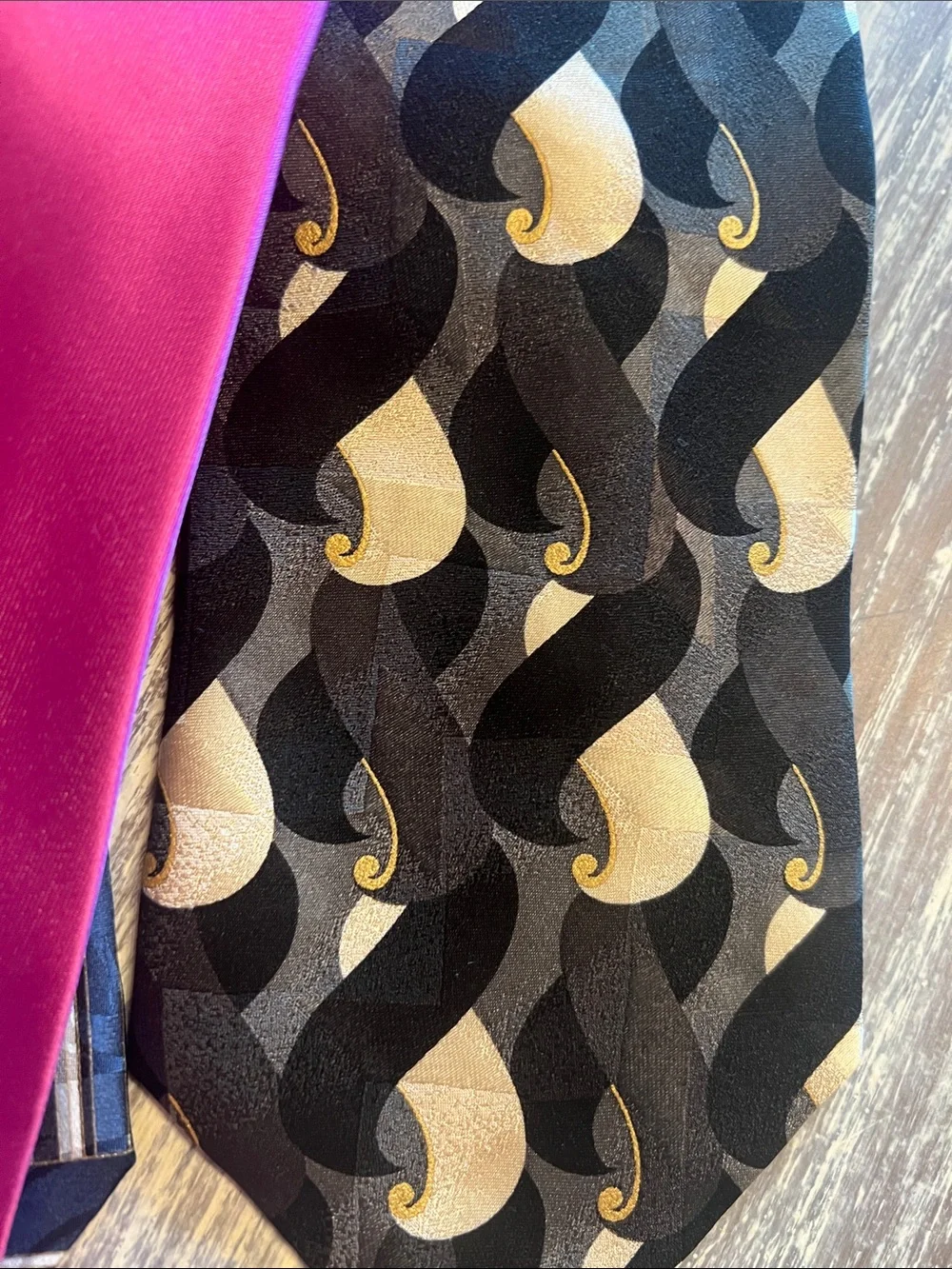 Men's Fuchsia Satin Tie - Classic Solid Neckwear